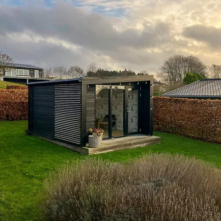 Semesterbostad Modern House With Sea View Near