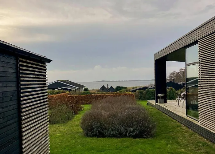 Moderne Hus Med Havudsigt Naer Faaborg フ ァボルグ